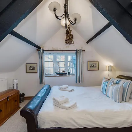 Holiday home Historic Osborne House Very Close To The *